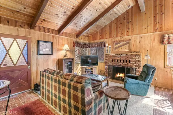 748 Lake, Lake Arrowhead, CA 92352