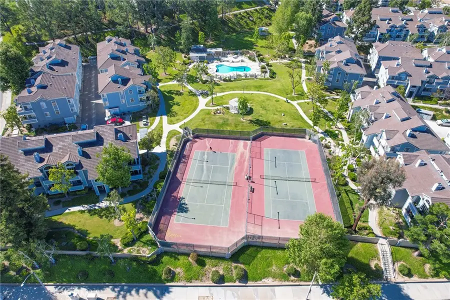 20305 Rue Crevier #585, Canyon Country, CA 91351 - #2