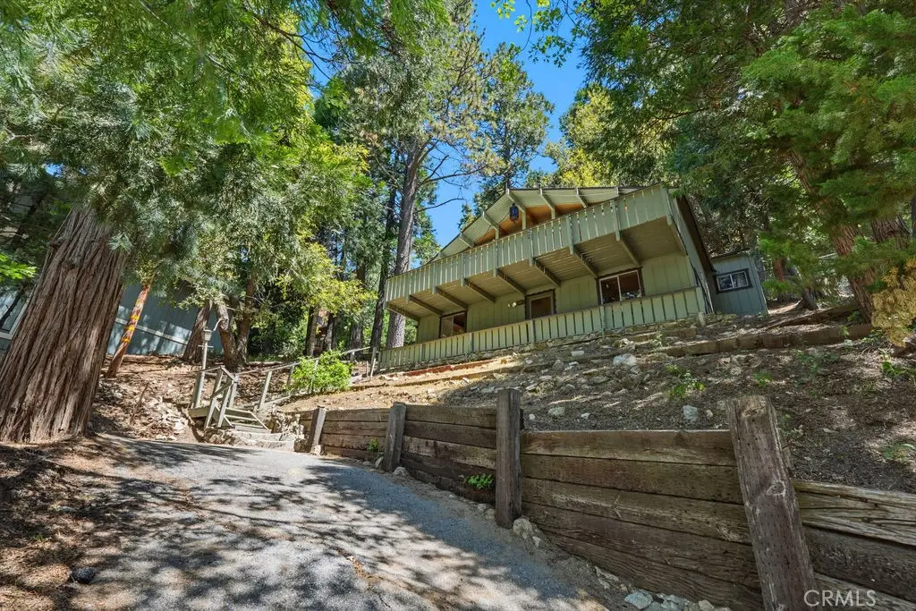 997 Berne, Crestline, CA 92325 - #1