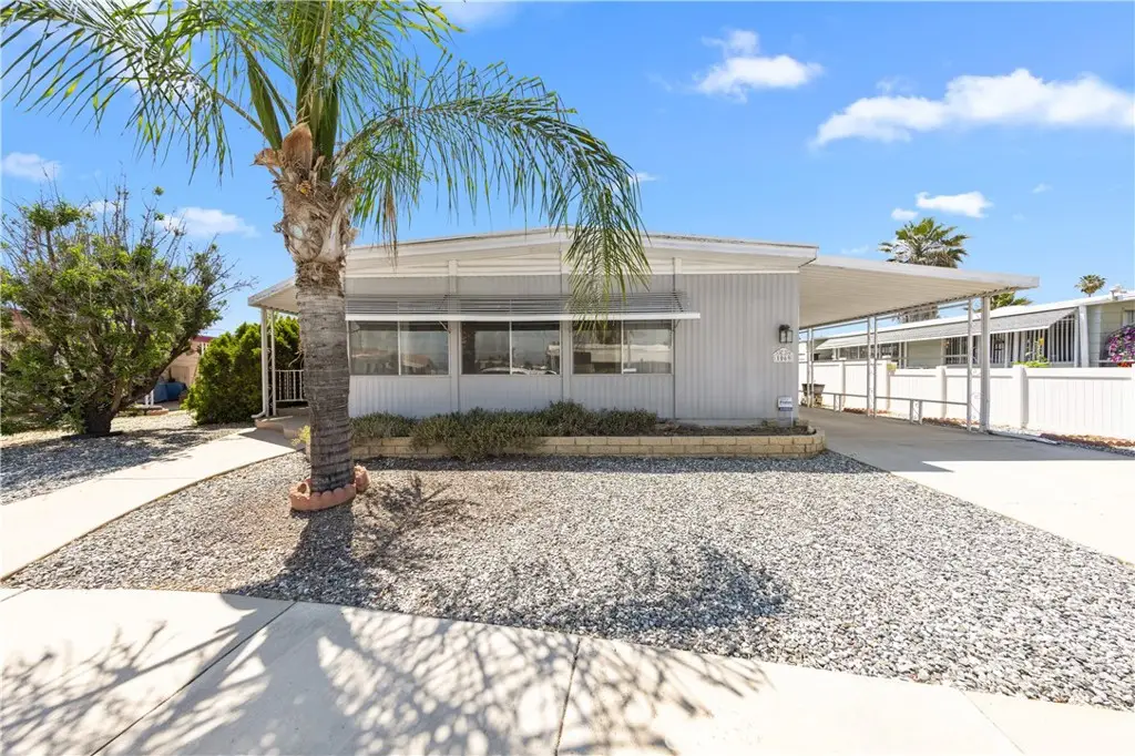 1069 Redondo, Hemet, CA 92543 - #1