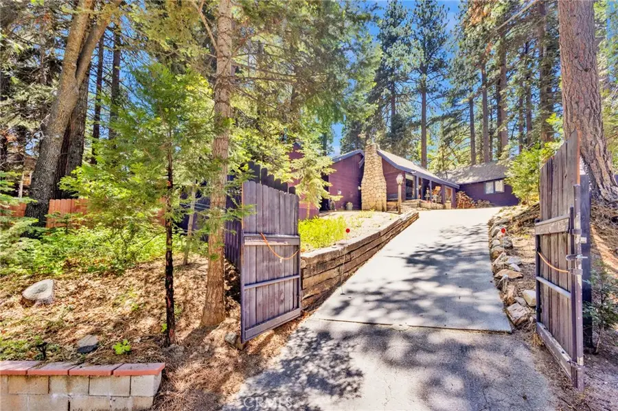 31701 Christmas Tree, Running Springs, CA 92382 - #2