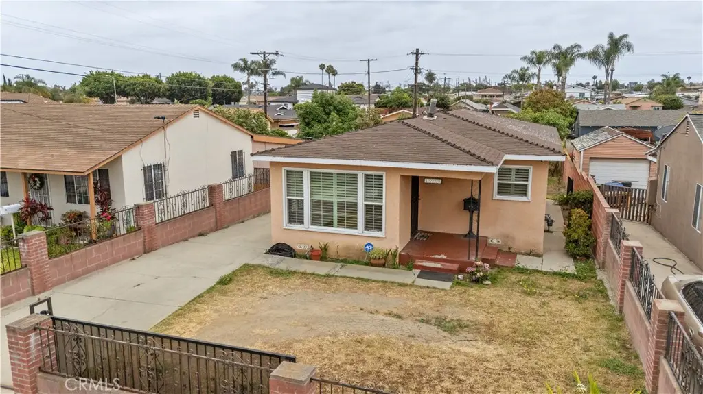 1220 W Young, Wilmington, CA 90744 - #1