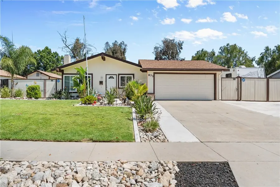 871 W Francis, Corona, CA 92882 - #2