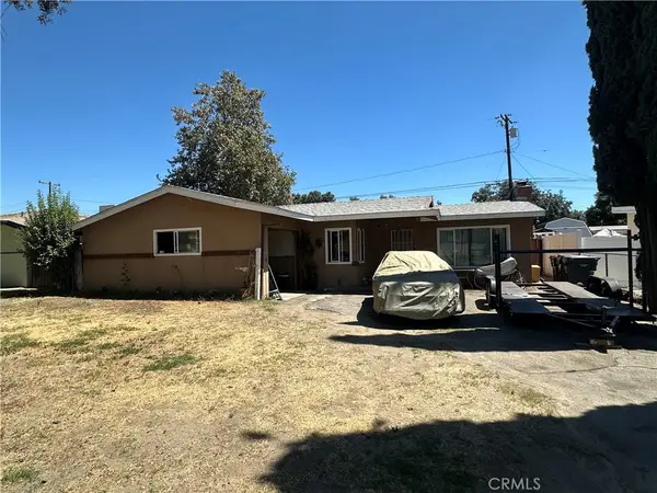 122 E Pioneer Avenue, Redlands, CA 92374