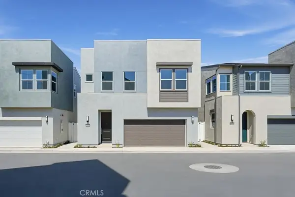 1021 E Overlook Drive, Orange, CA 92867
