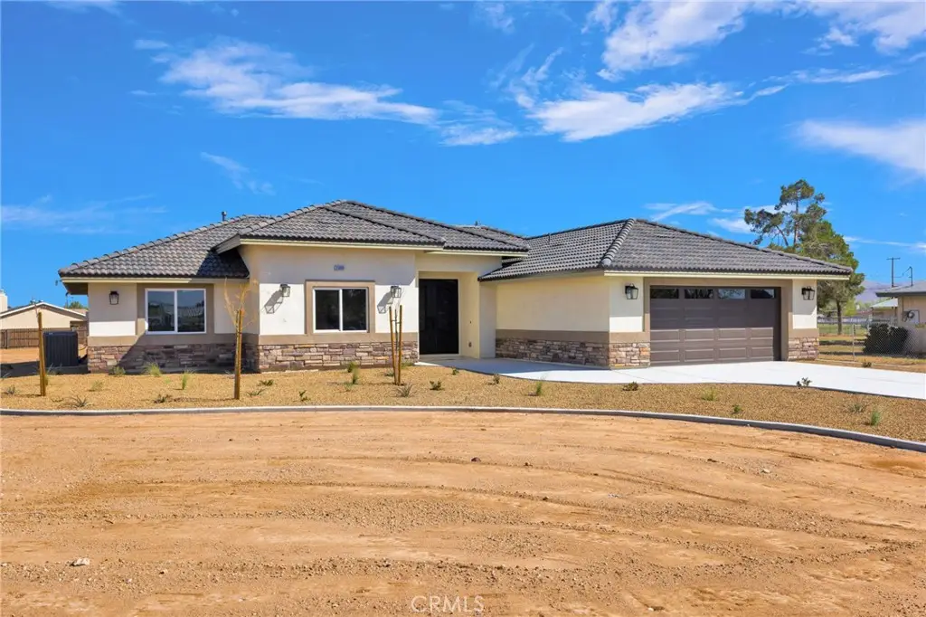 21960 Ramona, Apple Valley, CA 92307 - #1