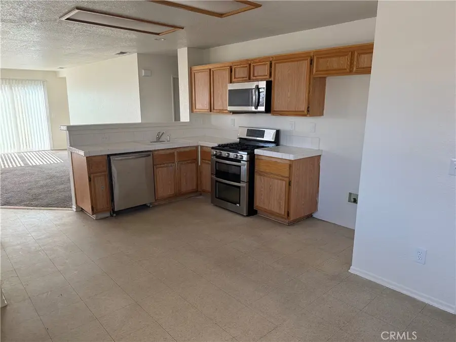 14821 Carter, Victorville, CA 92394 - #3