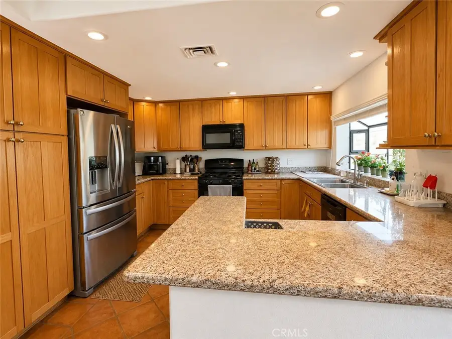 376 E 12th, Beaumont, CA 92223 - #3