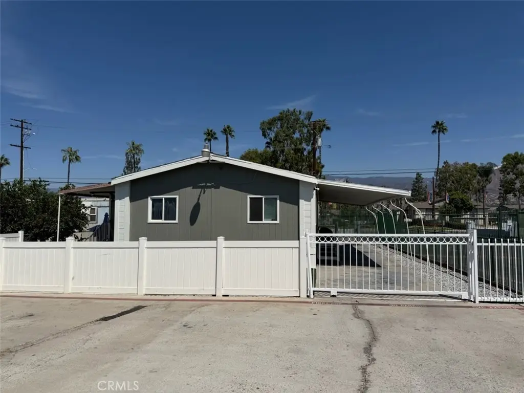 26297 E Baseline St #1, Highland, CA 92346 - #1