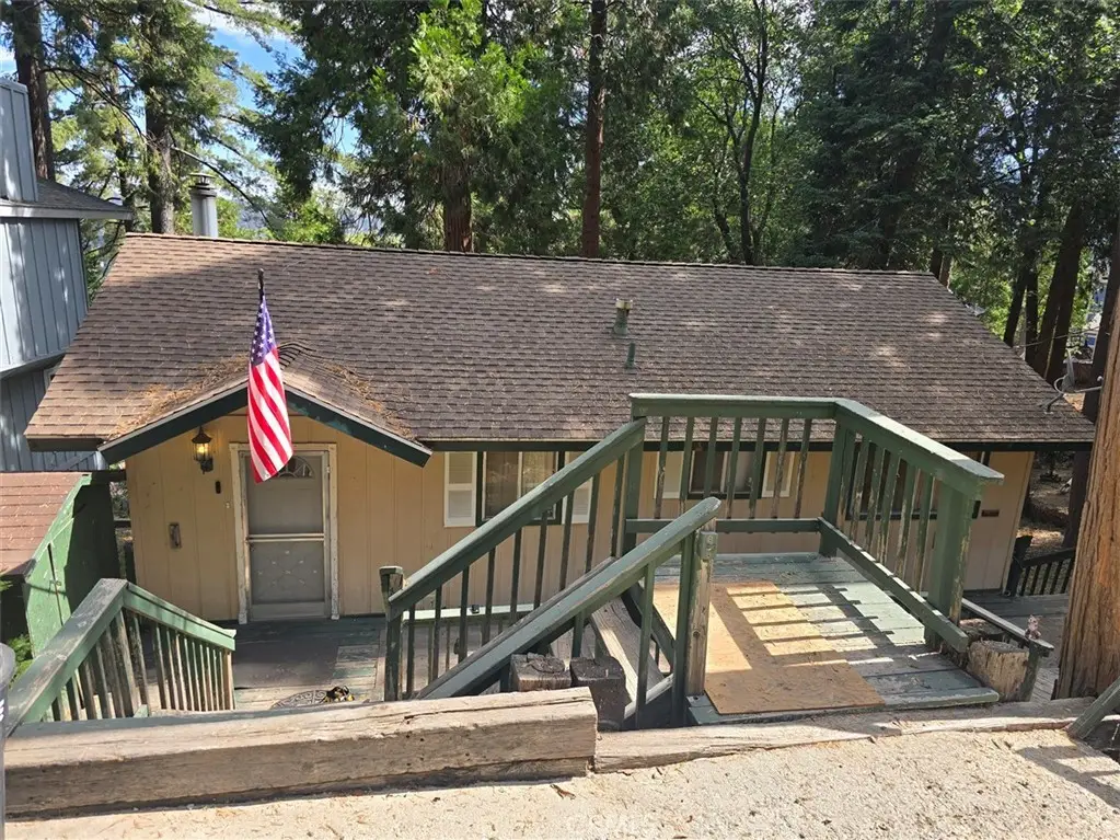 981 Lausanne Drive, Crestline, CA 92325 - #1