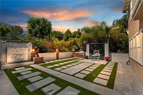 8851 Soothing Court, Corona, CA 92883