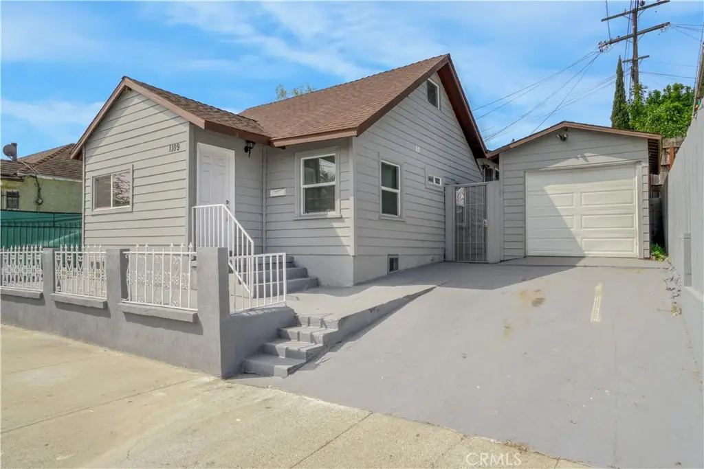 1109 N Chester Avenue, Inglewood, CA 90302 - Image #1