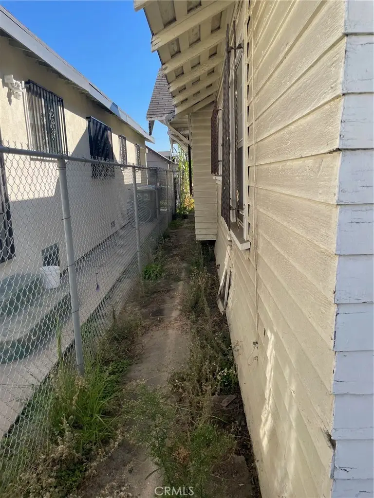 5125 avenue Woodlawn, Los Angeles, CA 90011 - Image #2