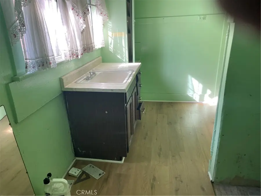 5125 avenue Woodlawn, Los Angeles, CA 90011 - Image #3