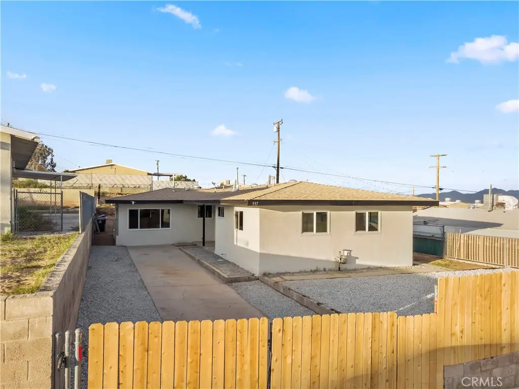 937 E Elizabeth Street, Barstow, CA 92311 - #1