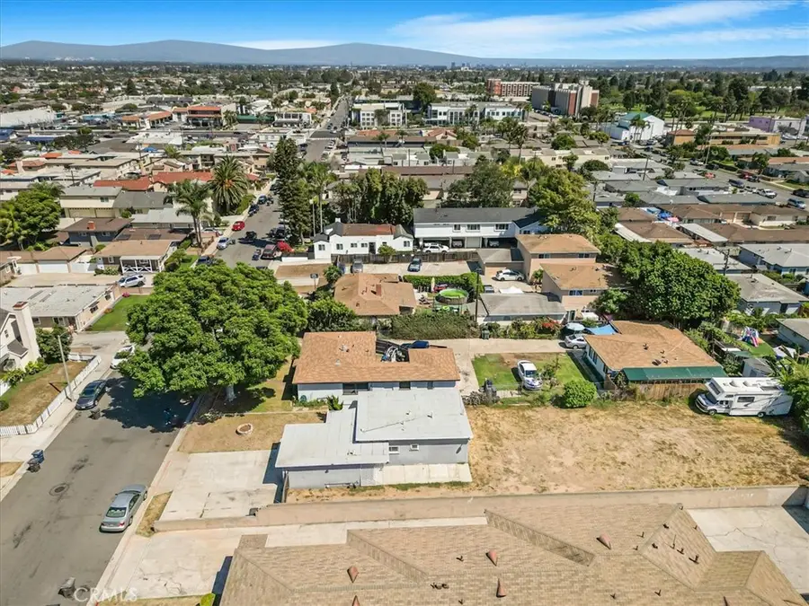 7802 Newman Avenue, Huntington Beach, CA 92647 - Image #3