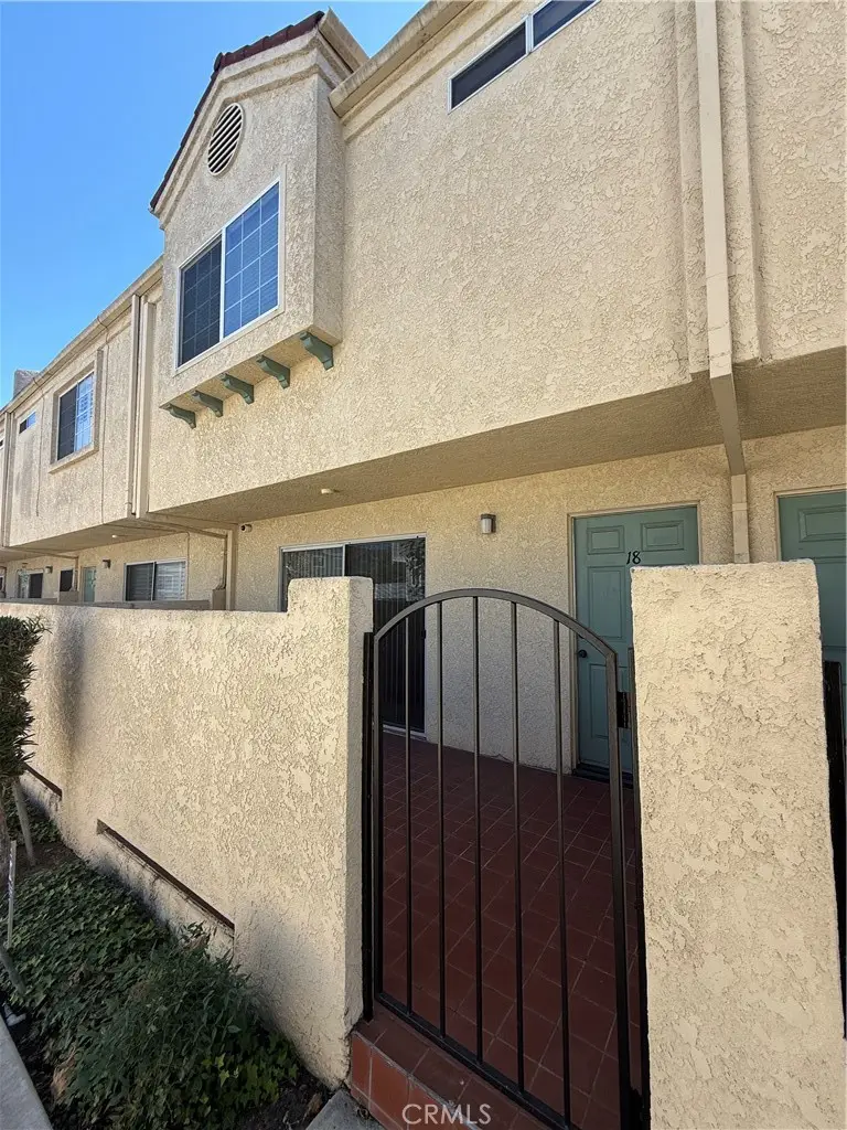 401 W 220th #18 Street, Carson, CA 90745 - #1