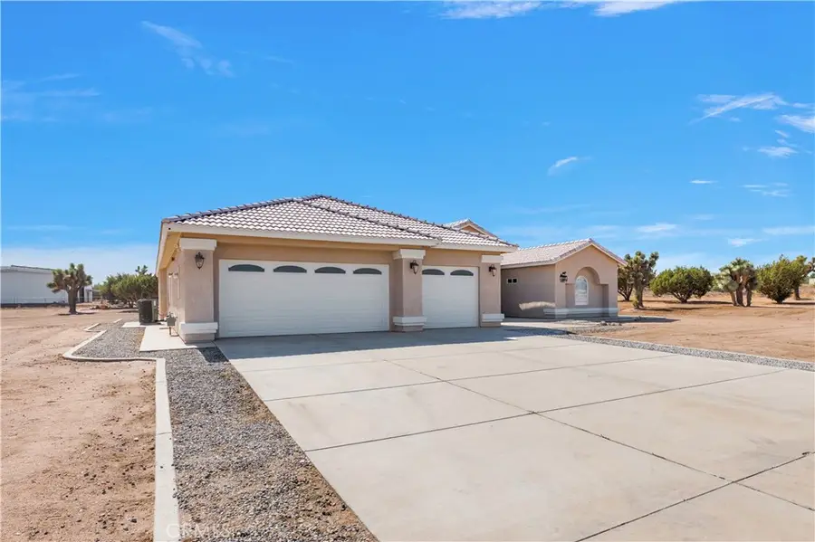 14065 14065 Larch, Oak Hills, CA 92344 - Image #3