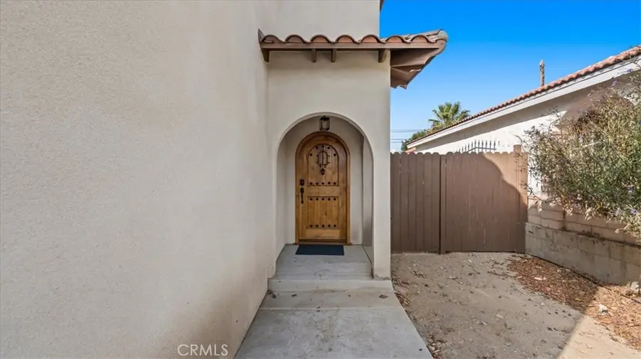 1475 Holly Avenue, Colton, CA 92324 - Image #3