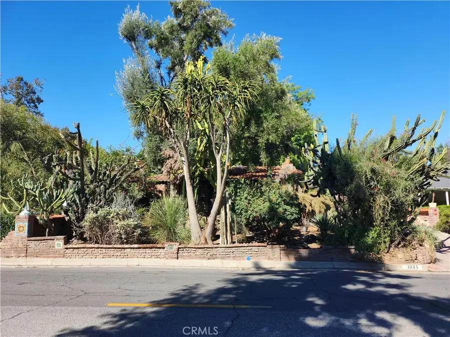 3221 Redwood, Riverside, CA 92501 - Image #3