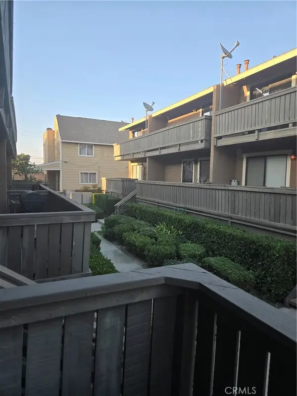 16414 Cornuta Ave #8, Bellflower, CA 90706