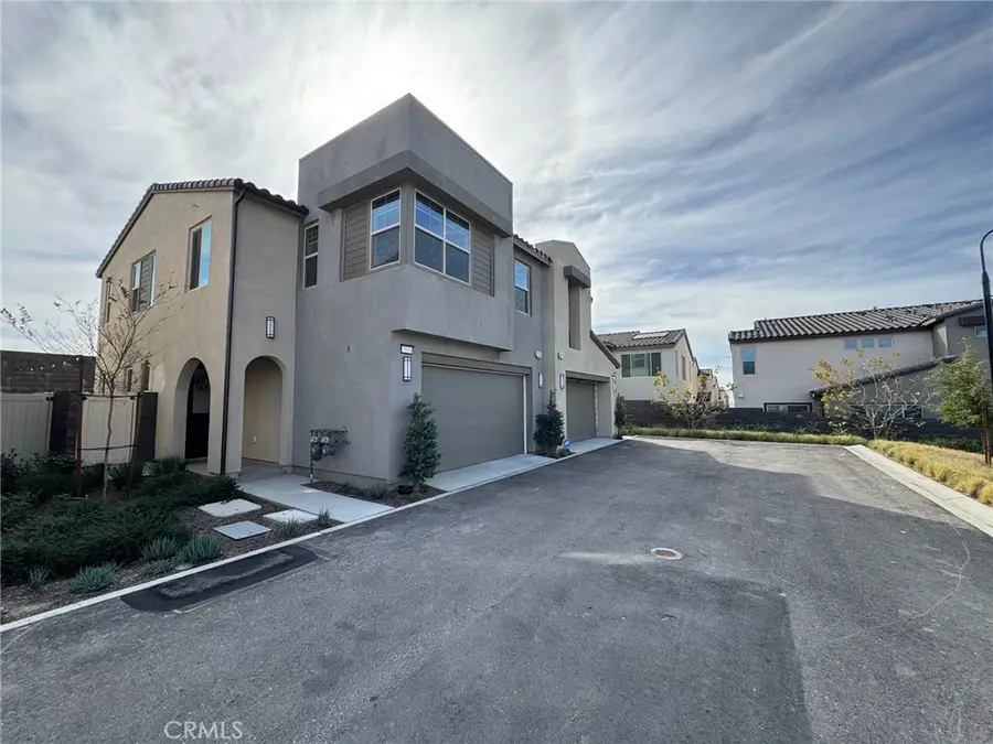 15959 Sparrow Court, Fontana, CA 92336 - Image #2