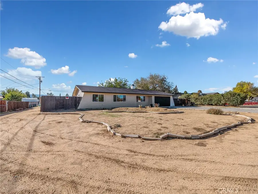 21225 Lone Eagle, Apple Valley, CA 92308 - Image #3