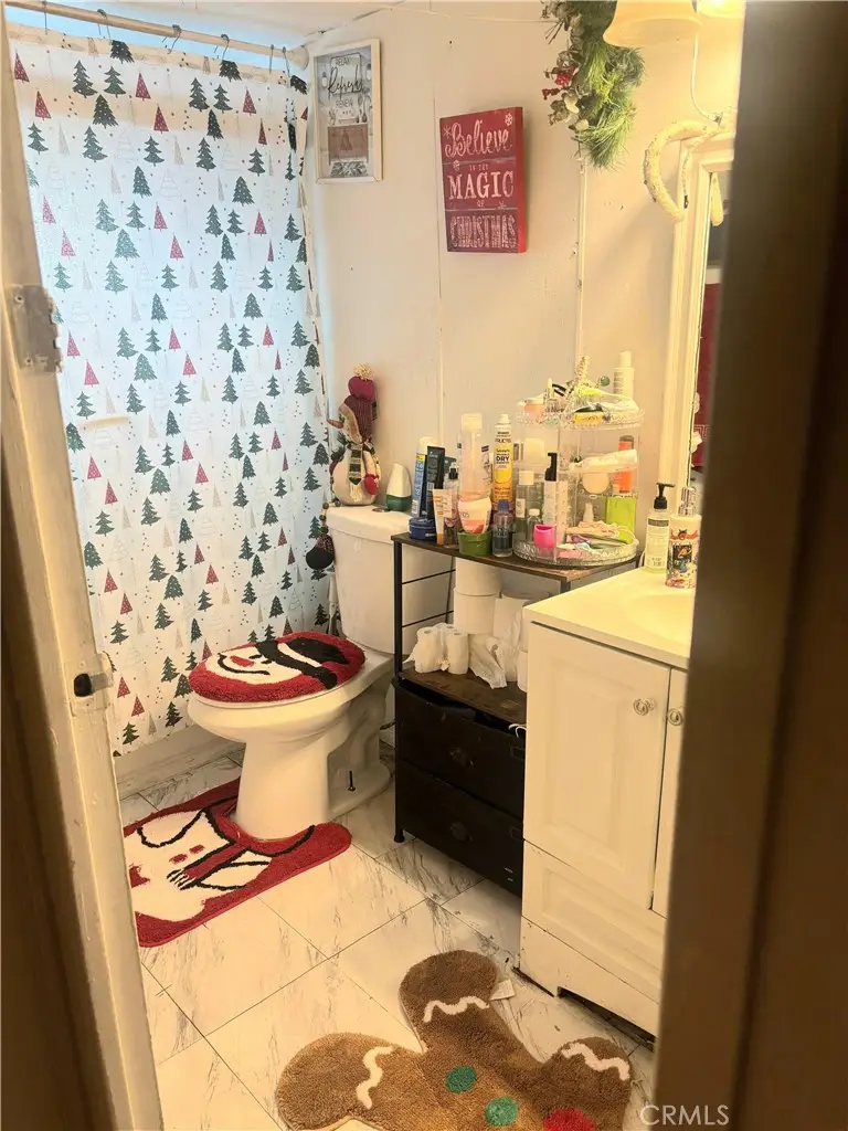 8239 Cottonwood Ave, Fontana, CA 92335 - Image #2