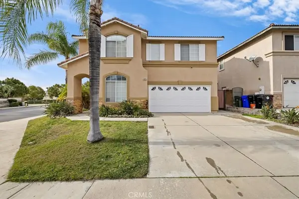 5814 Pine Valley Dr, Fontana, CA 92336