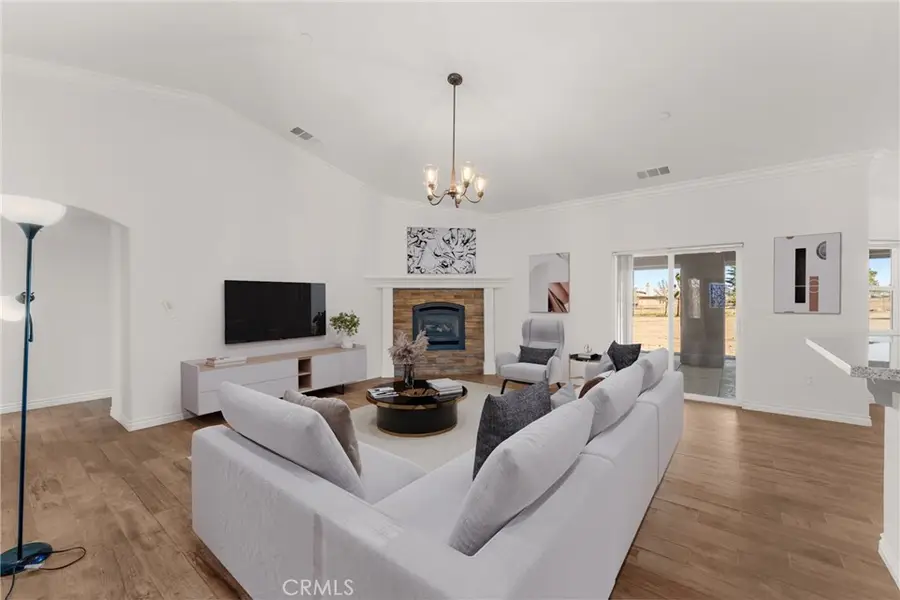 11423 Desert View, Pinon Hills, CA 92372 - Image #2