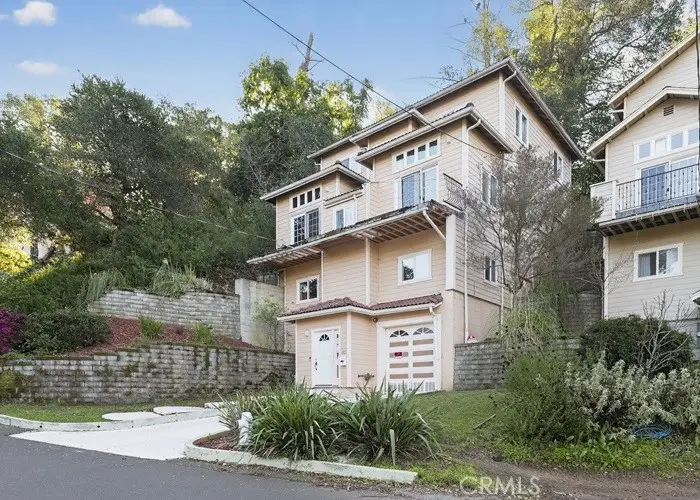 6193 Oakdale Avenue, Oakland, CA 94605 - Image #2