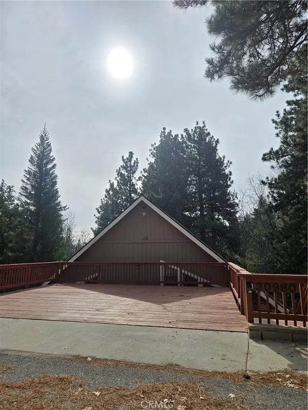 30980 Nob Hill, Running Springs, CA 92382