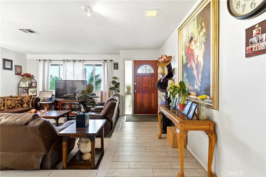 9394 Kempster Avenue, Fontana, CA 92335 - #2