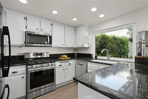 1693 N Mountain #D, Upland, CA 91784