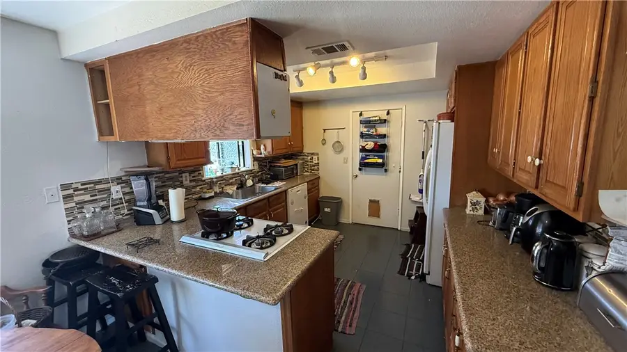 9230 Choiceana, Hesperia, CA 92345 - #3