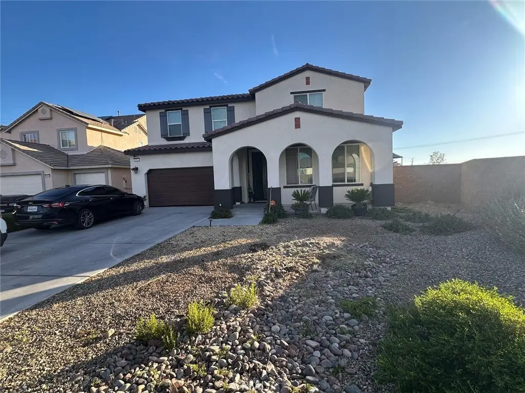 8883 Beacon Avenue, Hesperia, CA 92344 - #1