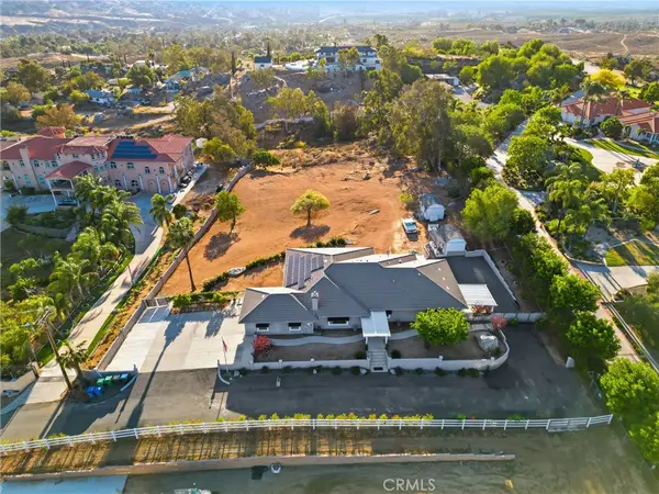 16025 Perry Heights, Riverside, CA 92504