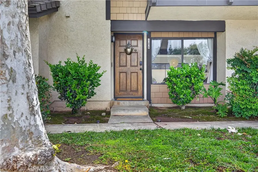 885 Via Sierra Nevada, Riverside, CA 92507 - #2