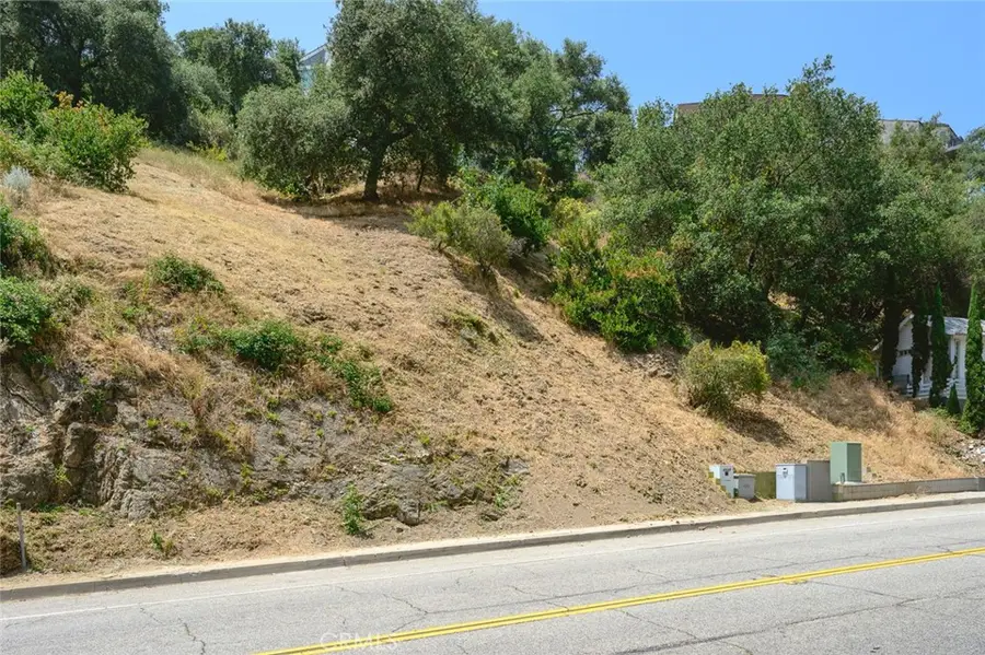 2589 E Chevy Chase Drive, Glendale, CA 91206 - #2