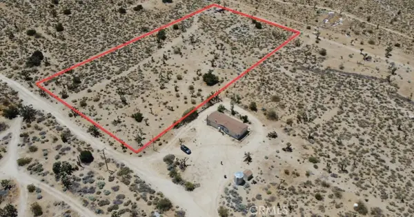 210 Avenue X, Llano, CA 93544