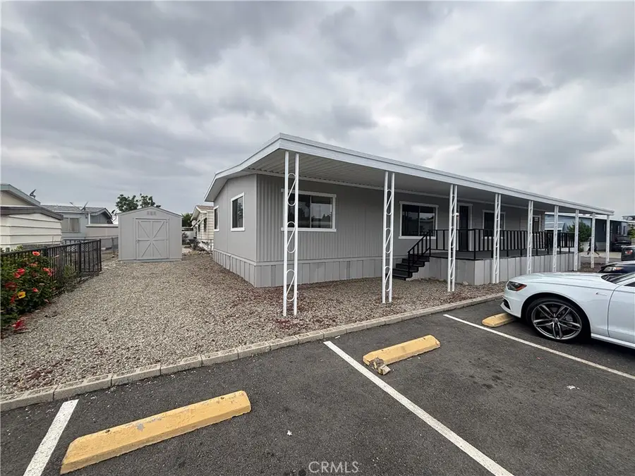 200 San Bernardino Ave., Rialto, CA 92376 - #3