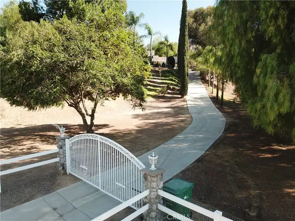 17371 Mockingbird Canyon, Riverside, CA 92504