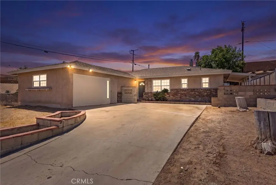 660 E Mountain View Street, Barstow, CA 92311 - #2