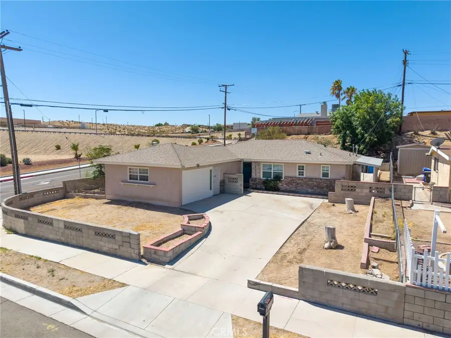 660 E Mountain View Street, Barstow, CA 92311 - #3