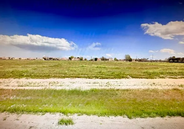 25 TH E Avenue J, Lancaster, CA 93535