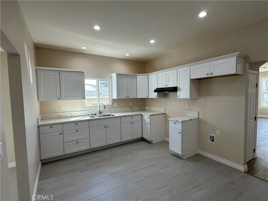 261 Kendall Avenue, San Bernardino, CA 92410 - #3