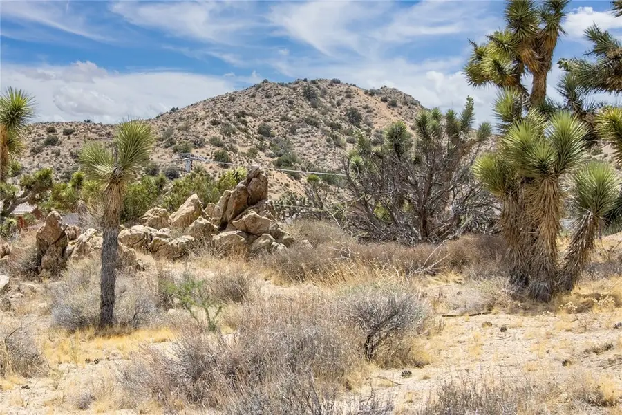 8385 Elk Court, Yucca Valley, CA 92284 - Image #2