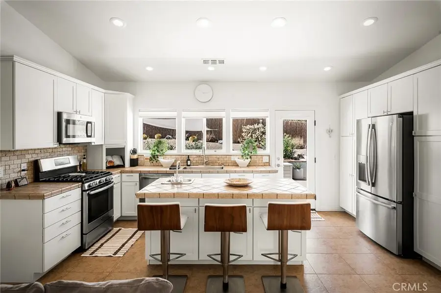 7573 Cardillo, Yucca Valley, CA 92284 - Image #3