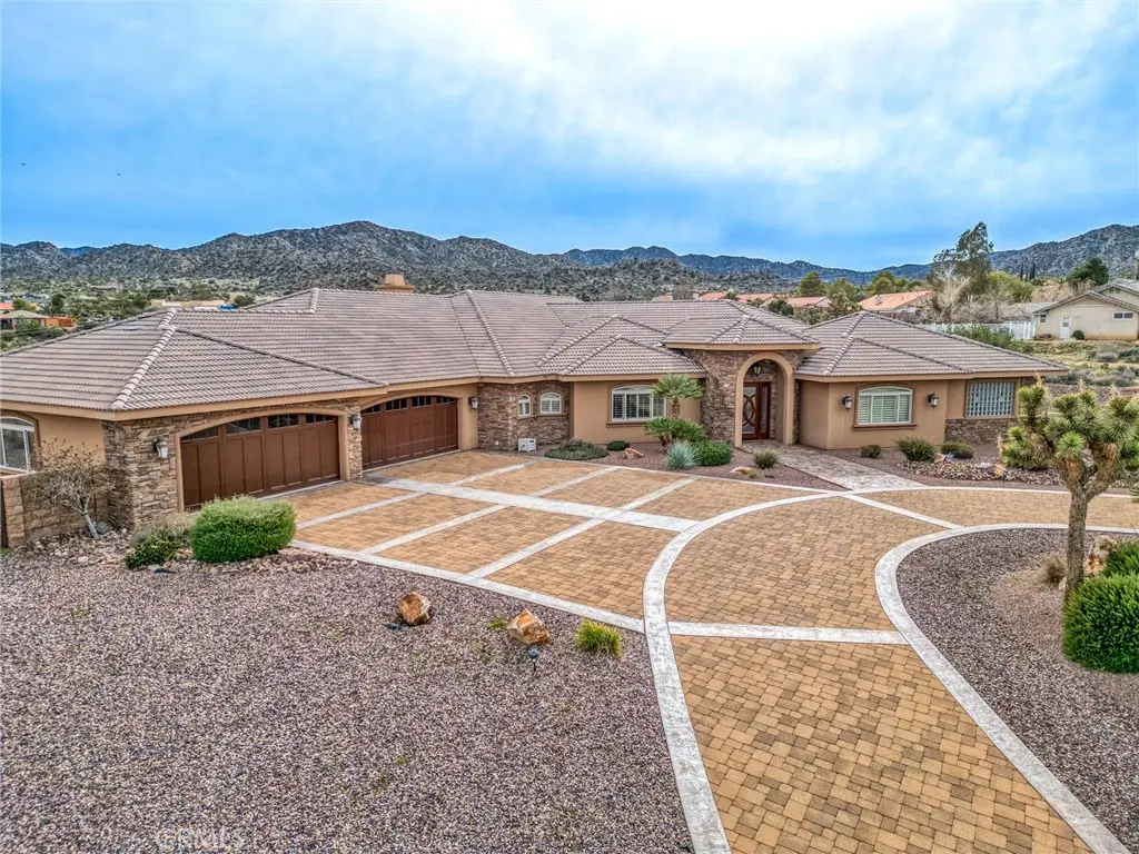 58839 Santa Barbara Dr, Yucca Valley, CA 92284 - #1