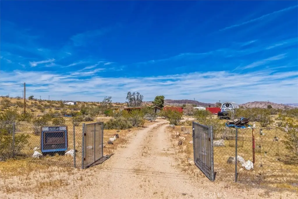 1022 Chuckawalla Road, Landers, CA 92285 - #1